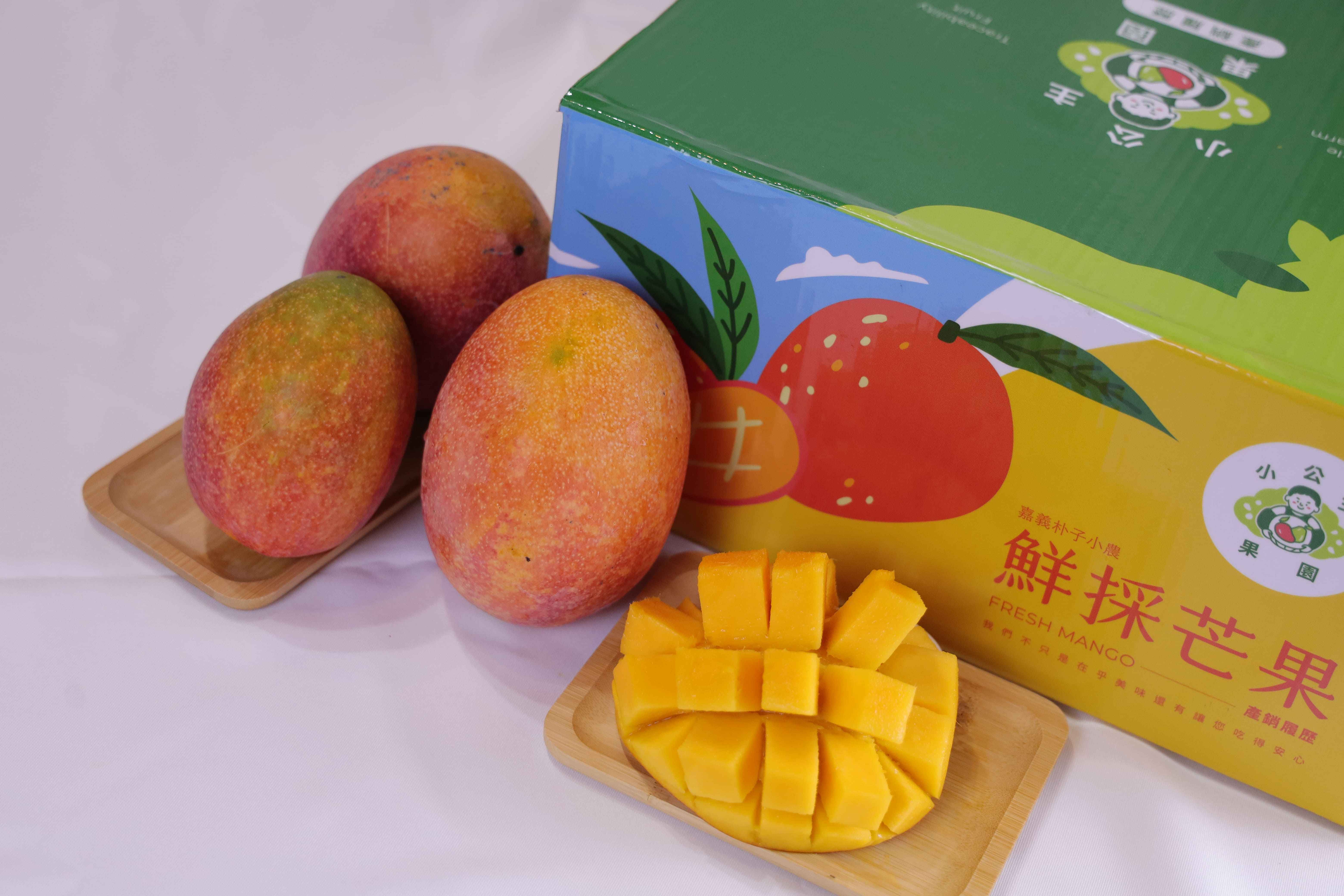 熟果紅豔光澤強，賣相佳。<br />高糖度、香氣濃郁，甜而不膩。<br />開花與產量穩定，管理技術成熟