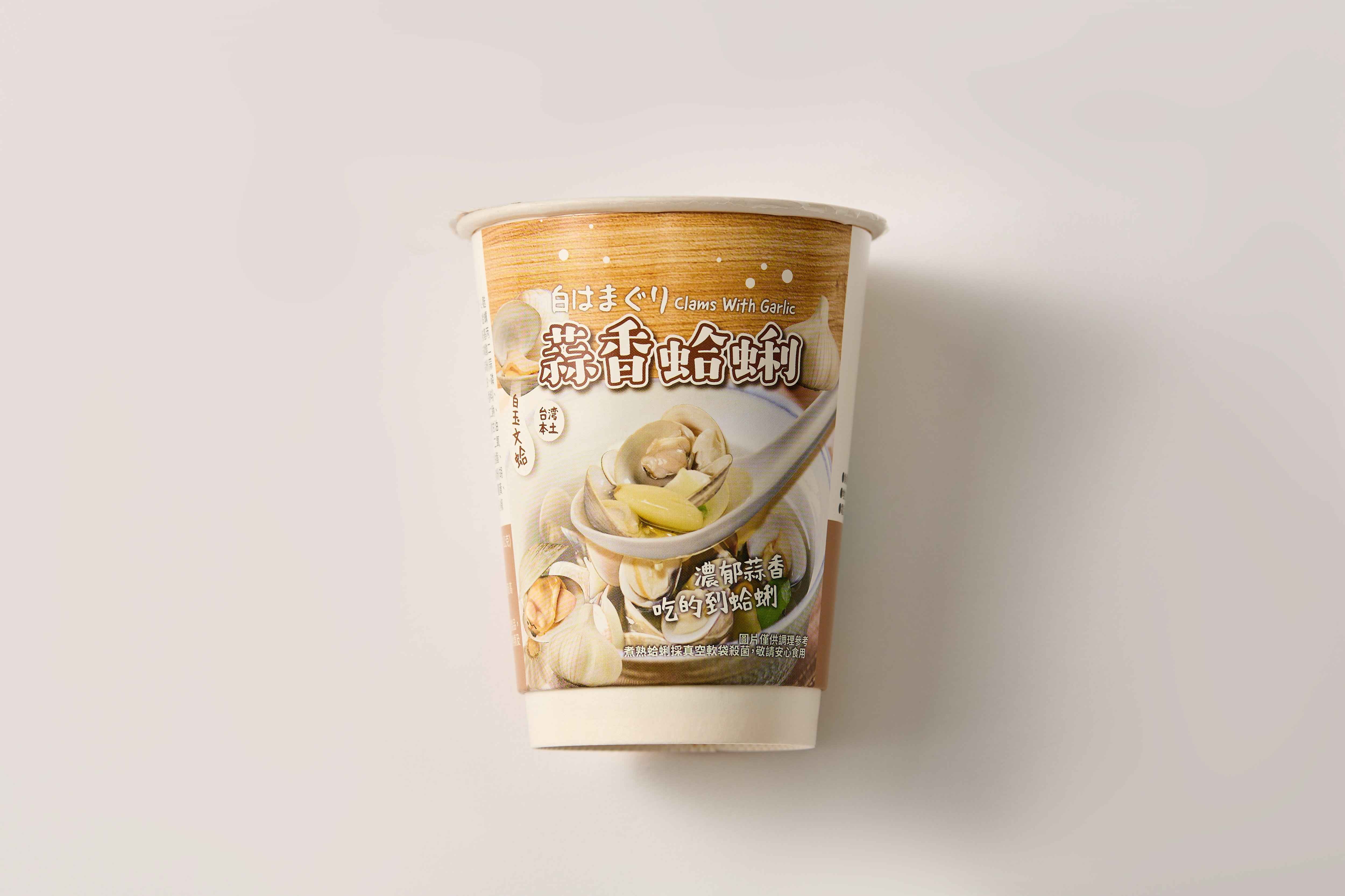 採用最新食品加工技術，讓蛤蜊可以在常溫下保存一年，再搭配上蒜香調理包，讓消費者突然想喝個鮮甜的蛤蜊湯時，可以直接沖泡飲用，又可吃到整顆的蛤蜊。