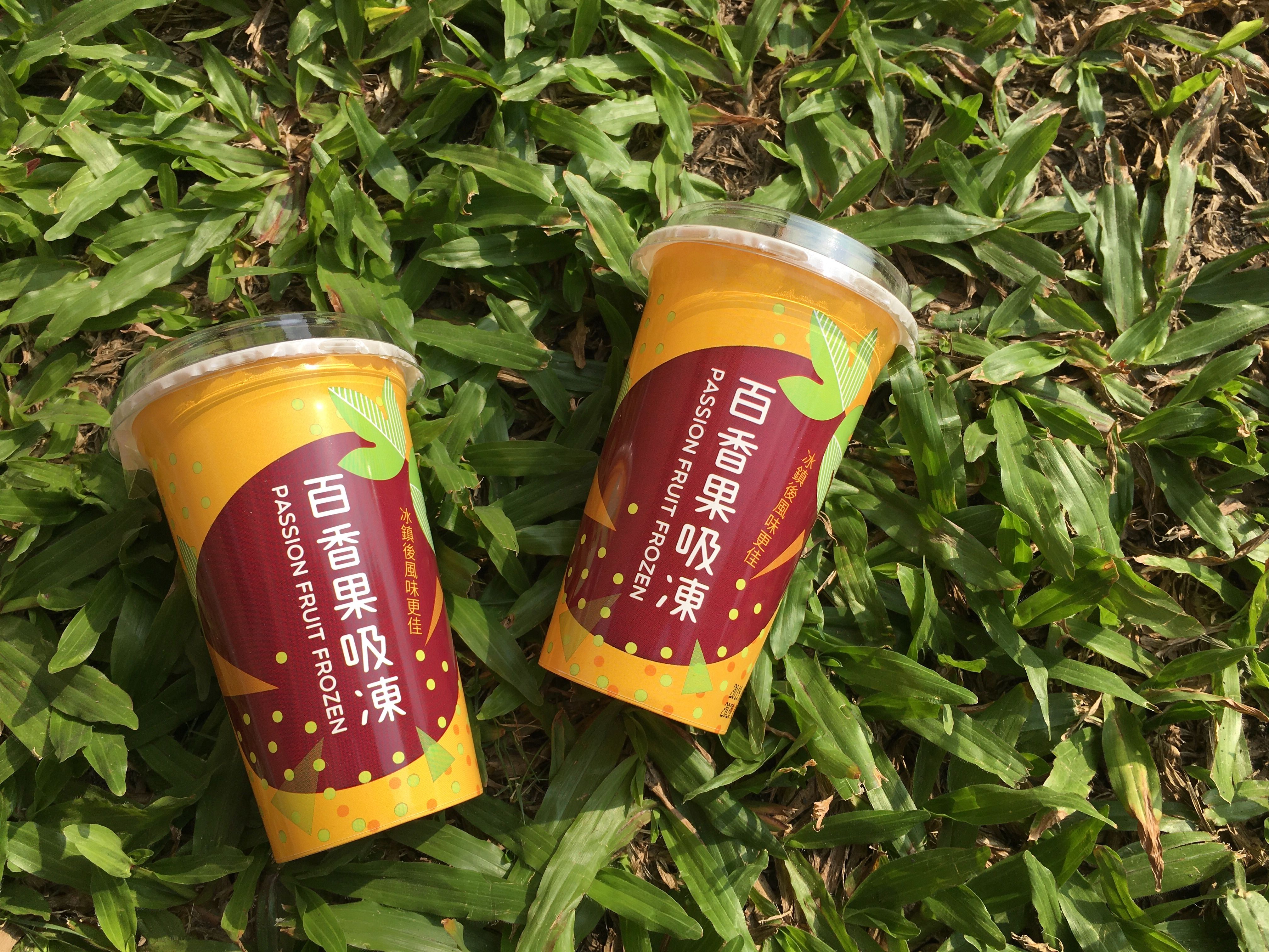 澄黃吸凍軟Q軟Q，酸甜爽口，檔不住的美味！
<br />百香果吸凍來自環境優質的中埔地區，採用網室栽培、飽滿多汁、滋味濃郁的百香果，天然美味讓您吃的滿足又安心，禮盒送禮大方。