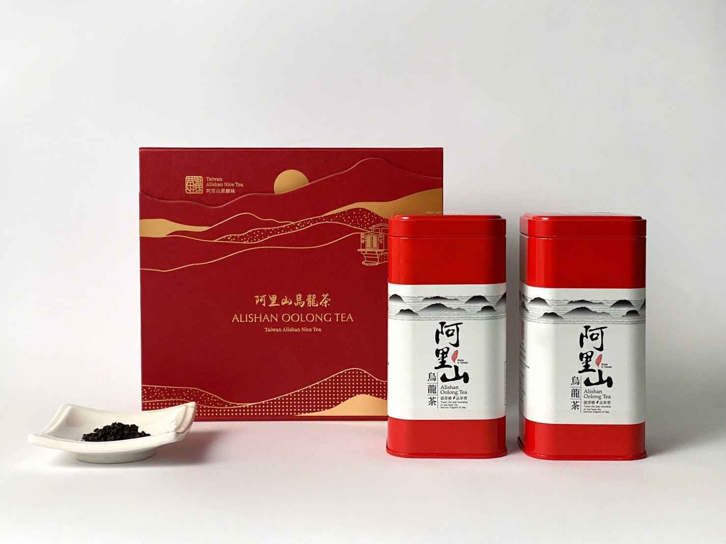 中埔鄉農會所推出的阿里山烏龍茶，乃是採集阿里山高海拔良質茶樹樹種生長幼嫩茶葉，茶樹生長於1200～1400公尺高海拔山區，比鹿谷凍頂烏龍茶茶樹生長地區海拔更高，所沖泡出茶葉茶湯水色呈金黃色且明亮清澈，滋味甘甜，喉韻圓潤，香氣清純，且最耐沖泡。