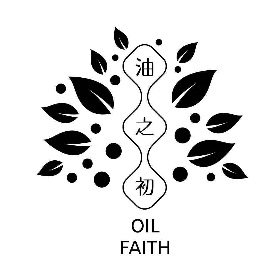 【油之初】Oil Faith<br />回歸「做最好油」的初衷，對品質的堅持，是我最誠摯的承諾，保留油品的營養，絕對是健康首選。十年前為追求綠生活，常思考如何讓生活與環境達到雙贏。<br />2013返鄉籌備。<br />2014在中埔鄉種下世界級軟枝優良品系【嶺上茶籽】，並以草生栽培專業管理，共同友善環境愛地球。<br />2017成立環保農產加工室，透過自種、自製、自銷，逐步完善「做最好油」的初衷。<br />2020採用嘉義在地原料，研發優質黑芝麻油。<br />2020-2021，園區取得產銷履歷農作物證書後，轉有機驗證。<br />2022園區取得有機轉型期農作物證書。<br />2023苦茶油取得有機轉型期加工證書並取得標章，為優良軟枝系全國第一。<br />【油之初】苦茶油酸價最低可至0.18KOH/g(一級油標準為1.5KOH/g)，口感綿滑柔順，自然回甘，蜜奶香無草腥味，<br />【油之初】黑芝麻油，無水蒸，酸價最低可至0.21KOH/g，口感滑順，具真正芝麻香，無焦味。<br />【油之初】不只台灣製造MIT，更堅持台灣種植PIT(Planted in Taiwan)，無精煉且無精濾，高新鮮度(低酸價)，與一般市面上油品迥異，自然健康，讓消費者能有更優良及高等級之選擇。