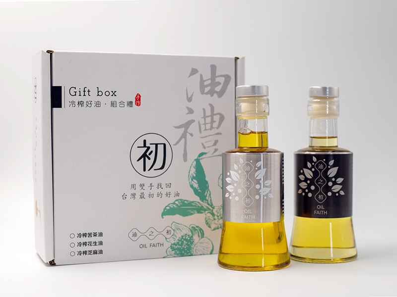原料皆選用嘉義在地優質黑芝麻，原料經檢驗，
<br />農藥殘留檢驗合格。◎無添加　◎無防腐劑　◎無燻蒸劑，
<br />黑芝麻在攝氏１６０-１９０溫度間烘焙，可使芝麻素最大化，同時保有極佳的新鮮度。