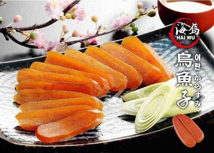 烏魚子便利包（一口吃）：（創始者）
<br />   由國寶級老師父嚴選上等野生烏魚子，經採卵、綁線、清洗、去血、鹽漬、脫鹽、壓平、整形、乾燥、再整形、成品等，每一道嚴密的功法，保證品質、衛生可口、適口性佳，全程手工生產。尤其切工要更專業，非常繁瑣。