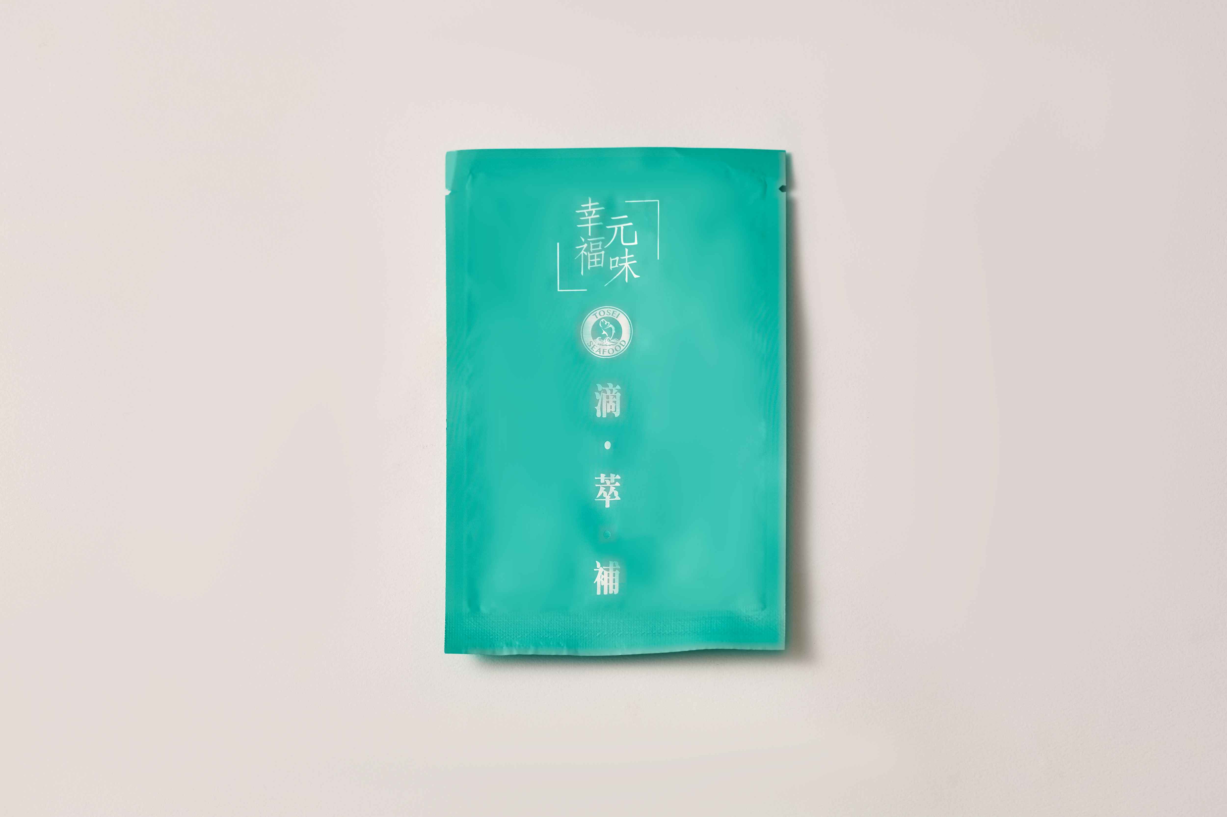 精選12個月大的台灣鱸魚搭配安迪養生中藥材為基底，利用水合濃縮技術將深層精華完全呈獻每一口。冷藏後會呈現琥珀色凝凍狀；熱熱喝後，嘴巴留韻黏口。
<br />1.	適合日常營養補給、產後、術後飲用。
<br />2.	原料無抗生素、無重金屬；熬萃過程無添加調味料。
<br />3.	每包鱸魚精華(30ml)含有1.3隻鱸魚與0.6克的花膠(乾重)。
<br />4.	-18℃急凍保鮮。