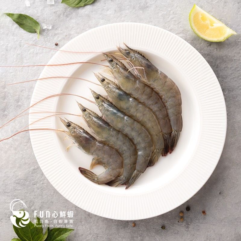 低密度生態養殖，不同的生長階段調配不同的飼料，與虱目魚共生形成一個良好的生態環境