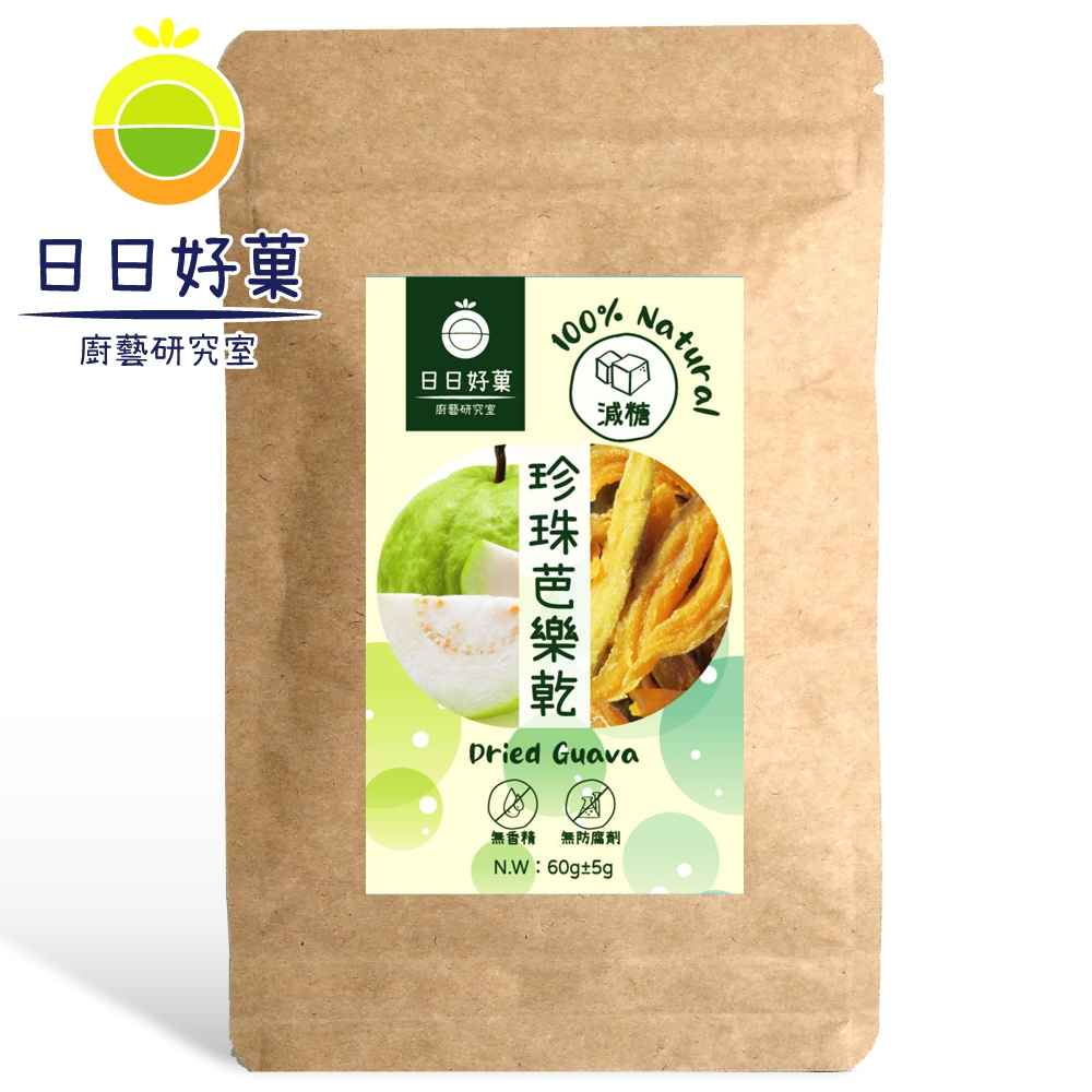 他們溫暖與堅毅的雙手，栽種出飽滿而清甜的鮮果，並使用 獨家引進 日本原裝 果乾烘乾機械製作，保留新鮮水果的 原始風味 及 多汁 的軟Q口感 。